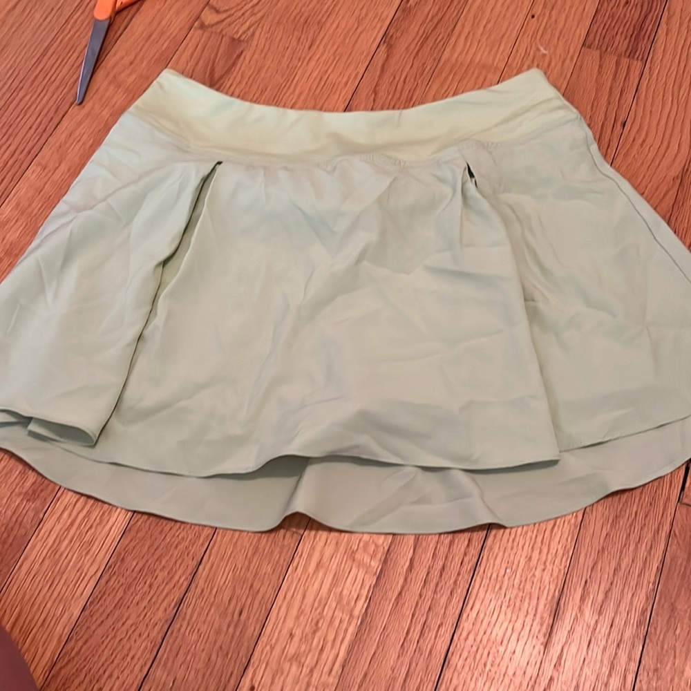 Never worn!!